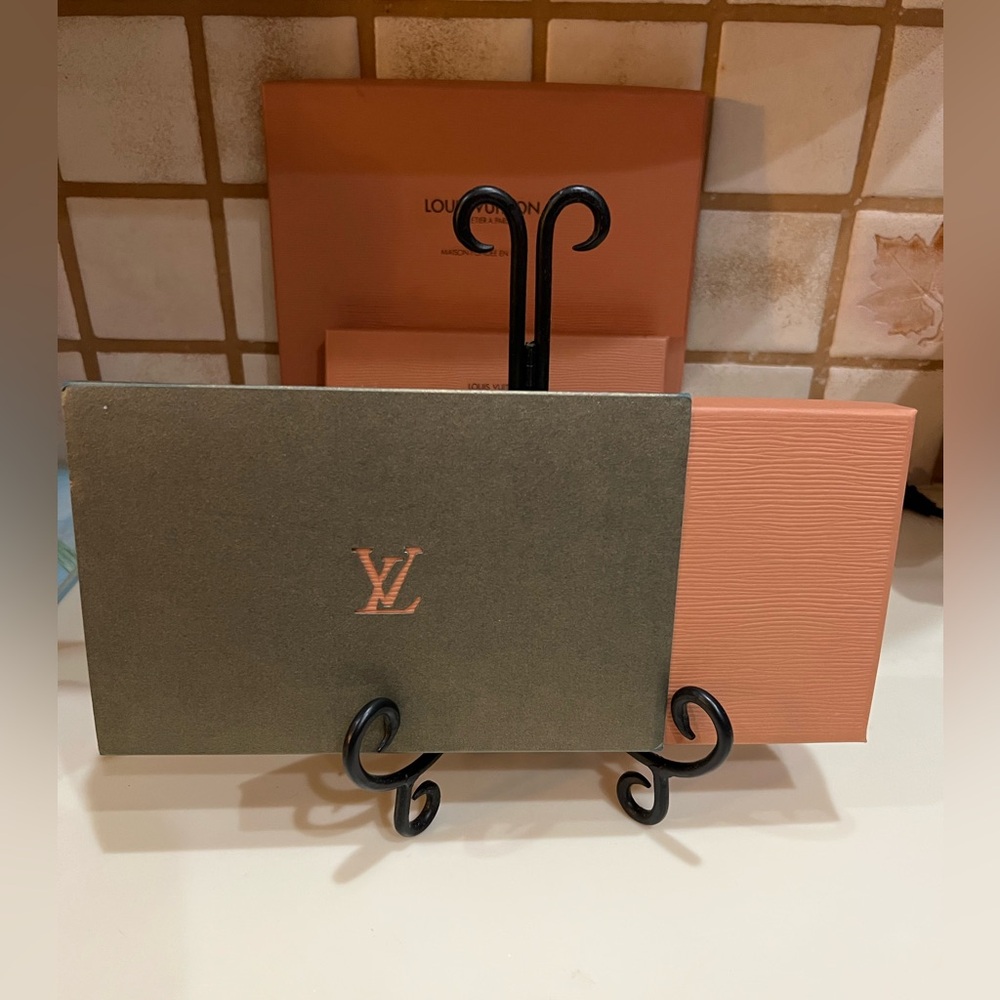 Louis Vuitton Iridescent & Brown Textured Box Box